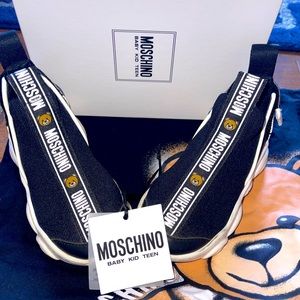 Moschino sneakers kids size 8c